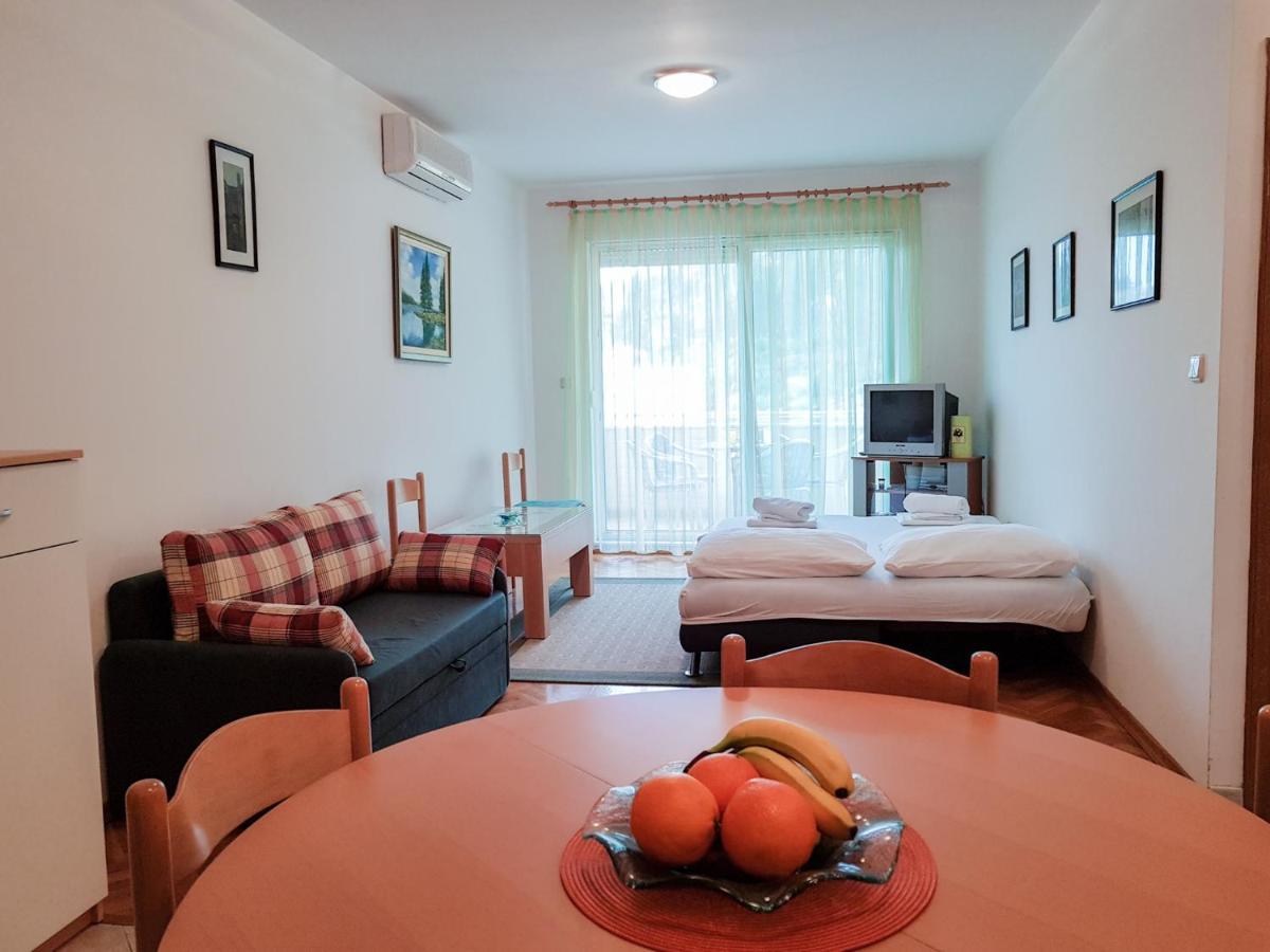 Apartment Smile Baška Voda Dış mekan fotoğraf